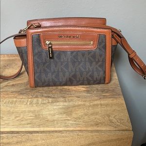 Michael Kors crossbody purse